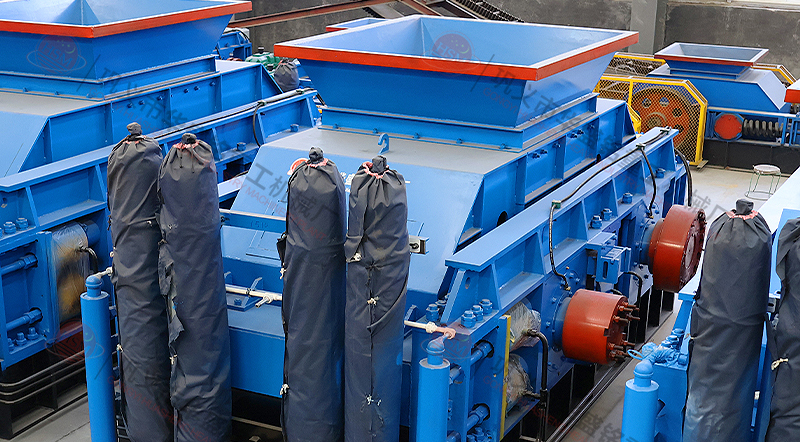 時(shí)產(chǎn)150噸液壓對輥制砂機(jī)破干料濕料小能手